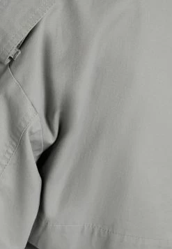 BERSHKA Trenchcoat - Grey 11 BERSHKA Trenchcoat - Grey -Bershka 01b784556a6c40a8a4d90887f6c43400