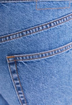 BERSHKA Mom Fit - Jeansshort - Light Blue Denim -Bershka 0322d514829b4817ad952d641c2e9a62