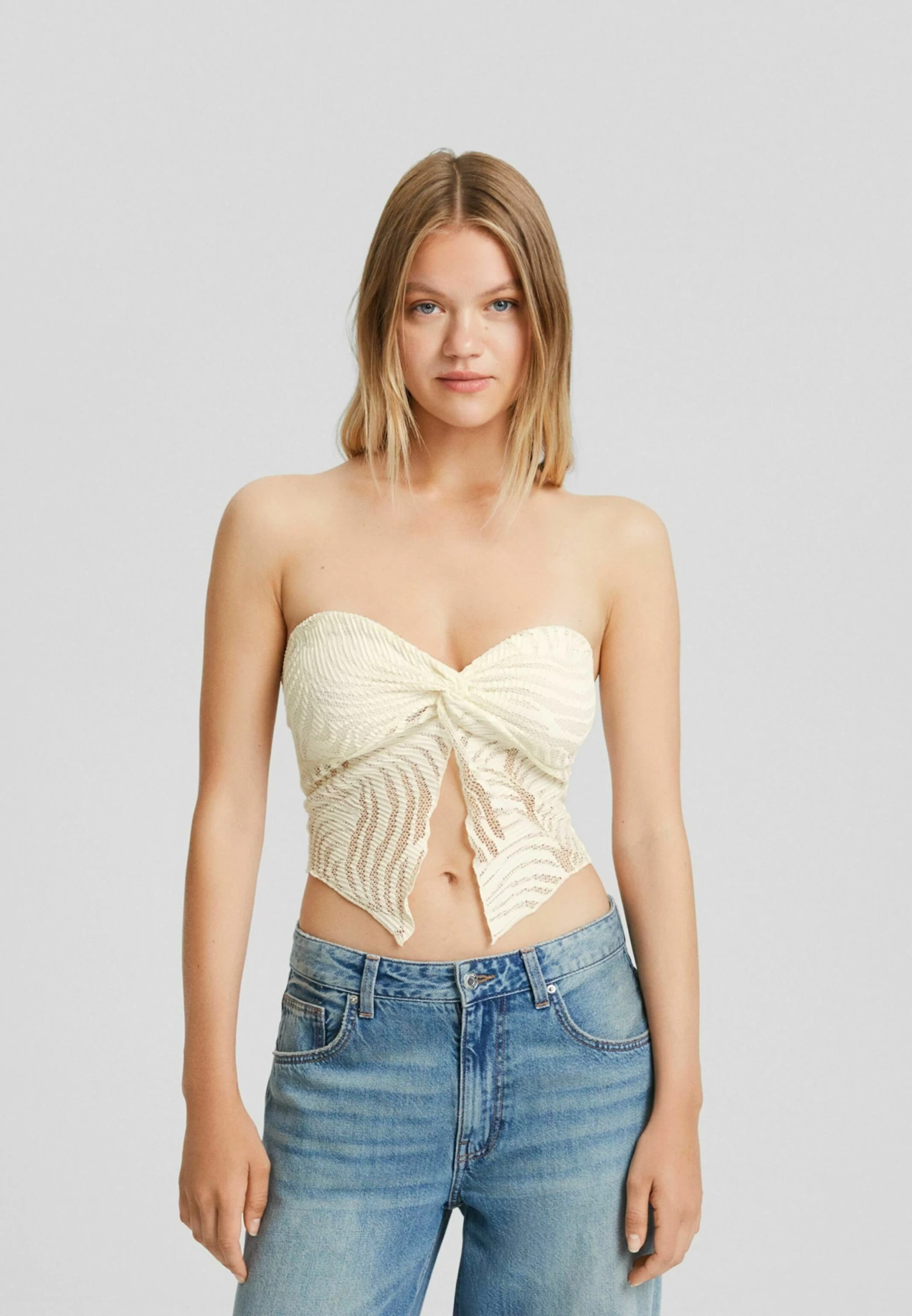 BERSHKA Rustic Blonde Bandeau - Blouse - White 1 BERSHKA Rustic Blonde Bandeau - Blouse - White