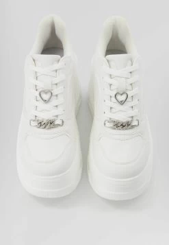 BERSHKA Rhinestone Detail Xl - Sneakers Laag - White -Bershka 05302f672bf24bffa570f285be5e722b