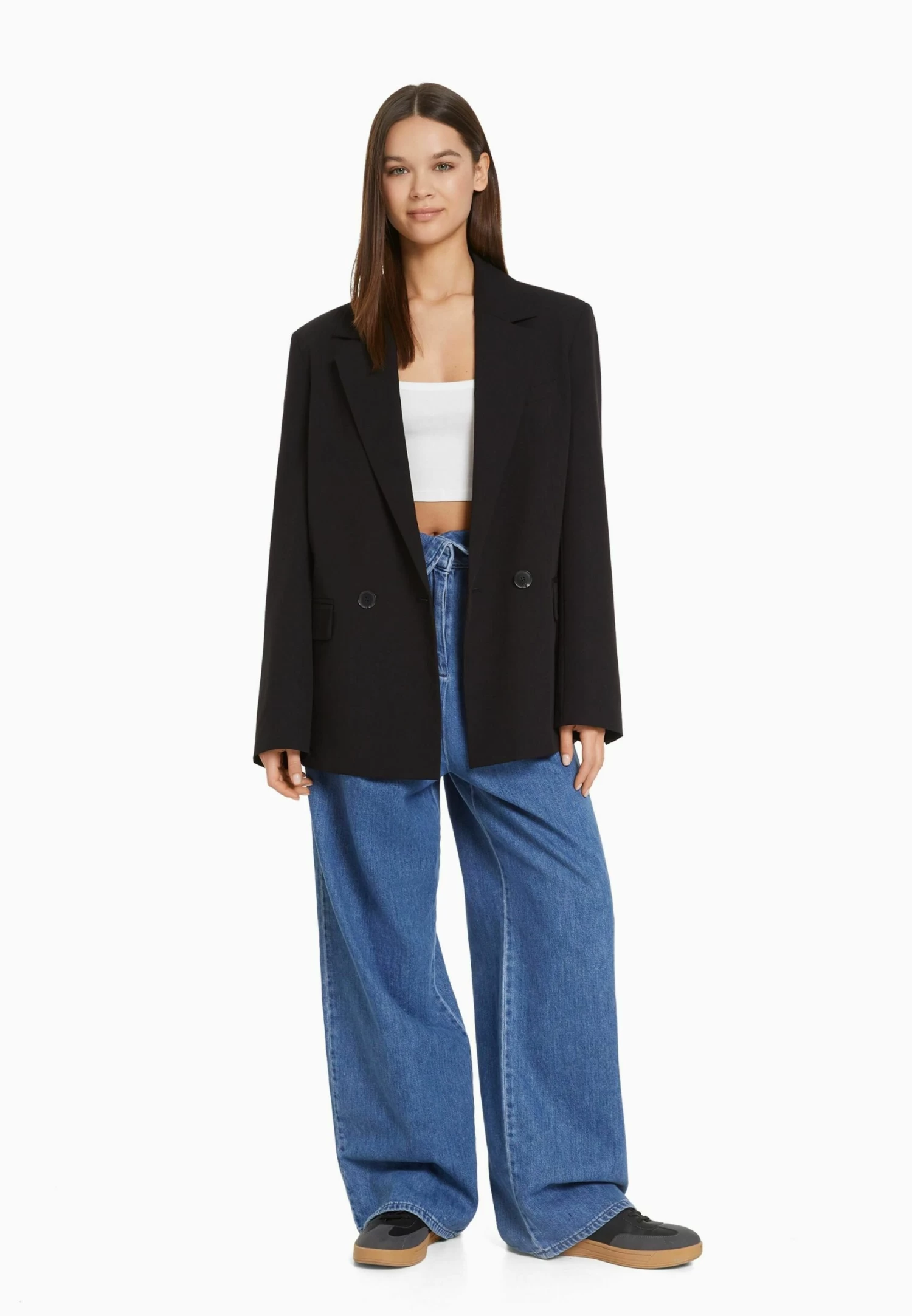 BERSHKA RegularFit Tailored - Feminine-Cut Double-Breasted - Halflange Jas - Black 2 BERSHKA RegularFit Tailored - Feminine-Cut Double-Breasted - Halflange Jas - Black - Afbeelding 2