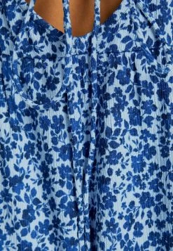 BERSHKA Floral Print With Straps- Jumpsuit - Dark Blue 9 BERSHKA Floral Print With Straps- Jumpsuit - Dark Blue -Bershka 0b9ca96b3db6400f813acc9ad55229c0