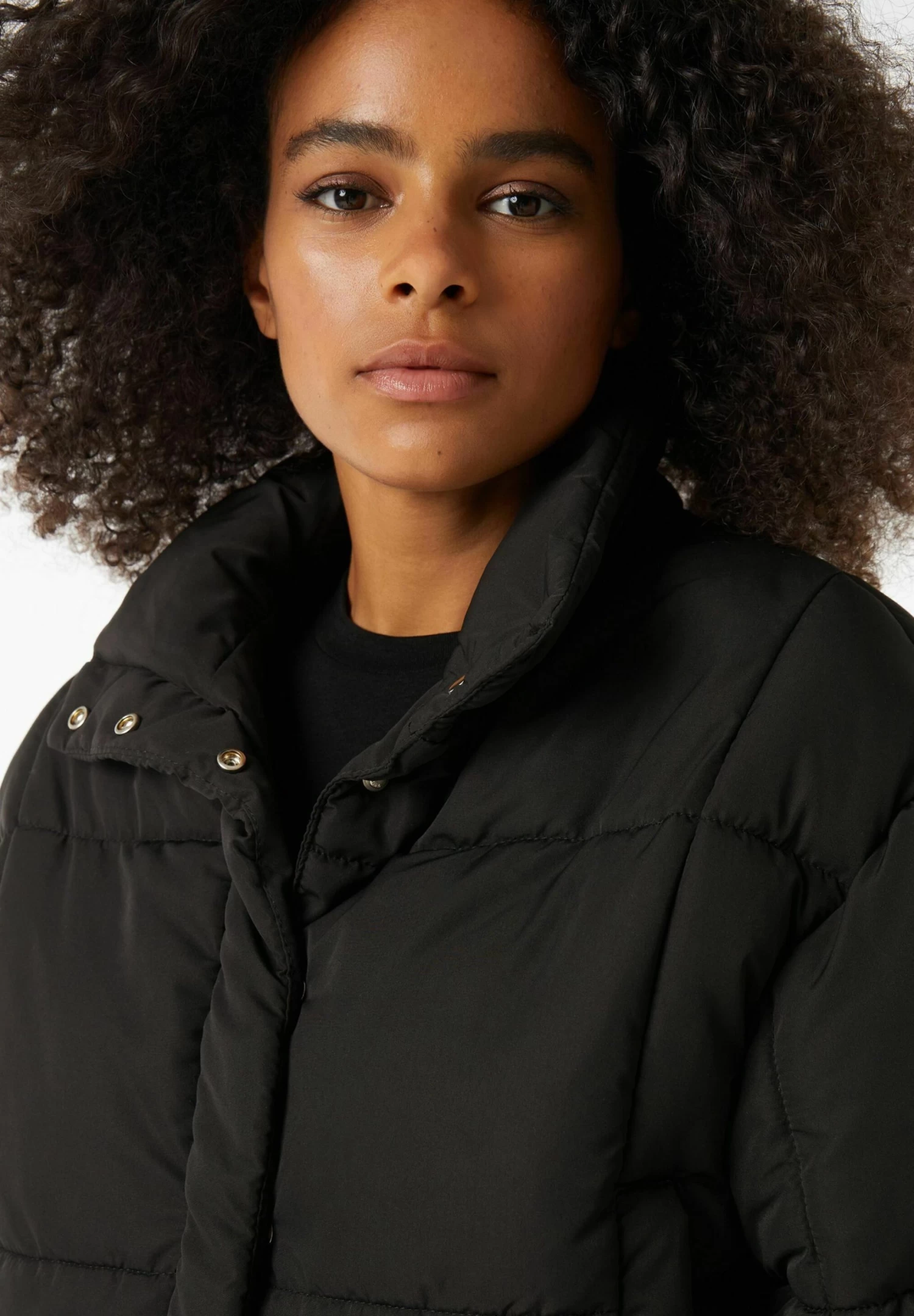 BERSHKA Short Puffer- Winterjas - Black 4 BERSHKA Short Puffer- Winterjas - Black - Afbeelding 4