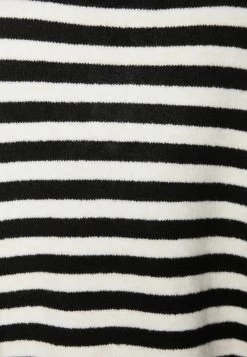 BERSHKA Sweater - Black -Bershka 0e1d55b980154909a37a79e7a3a7f327