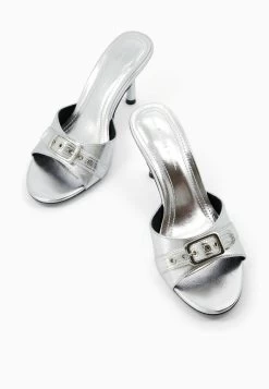 BERSHKA Metallic High-Heel - Muiltjes Met Hak - Silver-Coloured -Bershka 0ee0b640f366458bb1e24e79fcf1e1f4