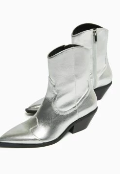 BERSHKA Cowboy-/Bikerlaarsjes - Silvercoloured -Bershka 0f322190195643a3b52ef05c71dd5aa5