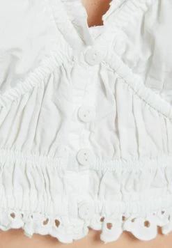 BERSHKA Short Sleeve With Swiss Embroidery And Shirred Detail - Blouse - Off White -Bershka 0f4d4c4081a34ef194fe44911df71b22