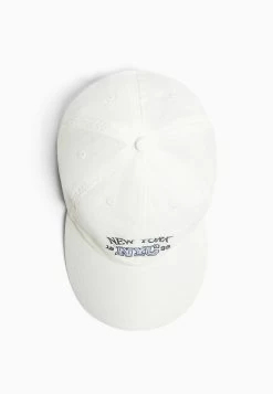 BERSHKA Pet - White 10 BERSHKA Pet - White -Bershka 0feb719072a14200b011c32690039ee9