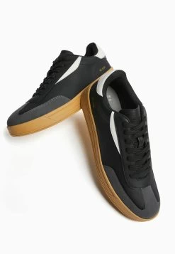 BERSHKA Retro Style - Sneakers Laag - Black -Bershka 10491271e24b4bdd8cbfbe20a65bba4a
