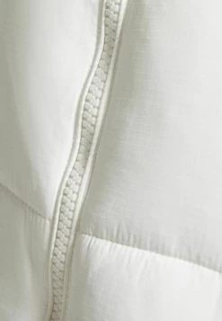 BERSHKA Puffer - Winterjas - White -Bershka 11fa52233b6a43cbbedc7f65a198ce32