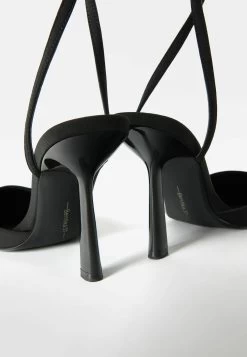 BERSHKA Hoge Hakken - Black 10 BERSHKA Hoge Hakken - Black -Bershka 13234dbe49b54d67949cda7990dcc683