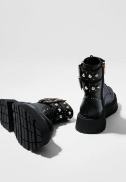 BERSHKA Faux Pearl Studded Flat- Cowboy-/Bikerlaarsjes - Black -Bershka 140676db376e4044aadca9bb302652a3