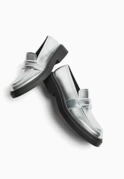 BERSHKA Penny Strap - Instappers - Silver Coloured -Bershka 14c49ce1b1604b71a85b46fe678b0f5a