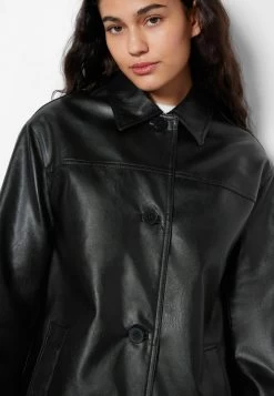 BERSHKA Cropped 06975644 - Halflange Jas - Black -Bershka 172b2a8651d1433388a0f0205d2943bd