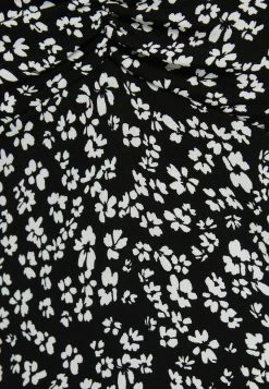 BERSHKA Voluminous Mini Short Sleeve- Jurk - Black -Bershka 17374f2a251a4f7b9fba34c23b793c6b