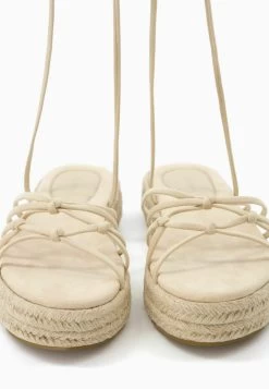 BERSHKA Tied - Sandalen Met Plateauzool - Beige -Bershka 17787517ef334a3a8a4ecae58f08e4f4
