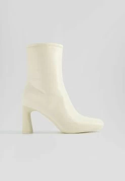 BERSHKA Fitted Mid - Korte Laarzen - Sand -Bershka 1bd2b8eea9e443dba88884927a9c962d