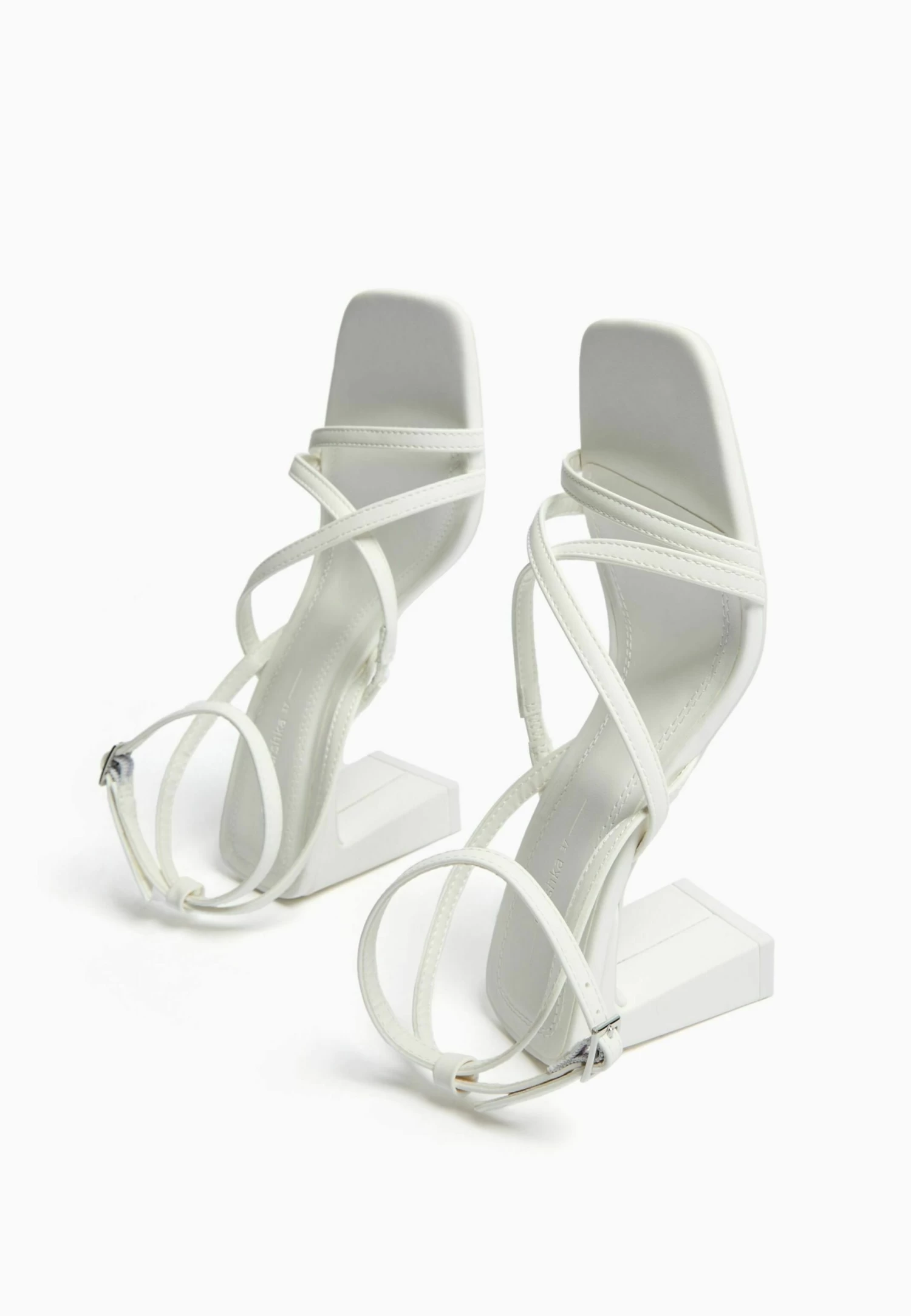 BERSHKA With Ankle Strap - Sandalen - White 4 BERSHKA With Ankle Strap - Sandalen - White - Afbeelding 4