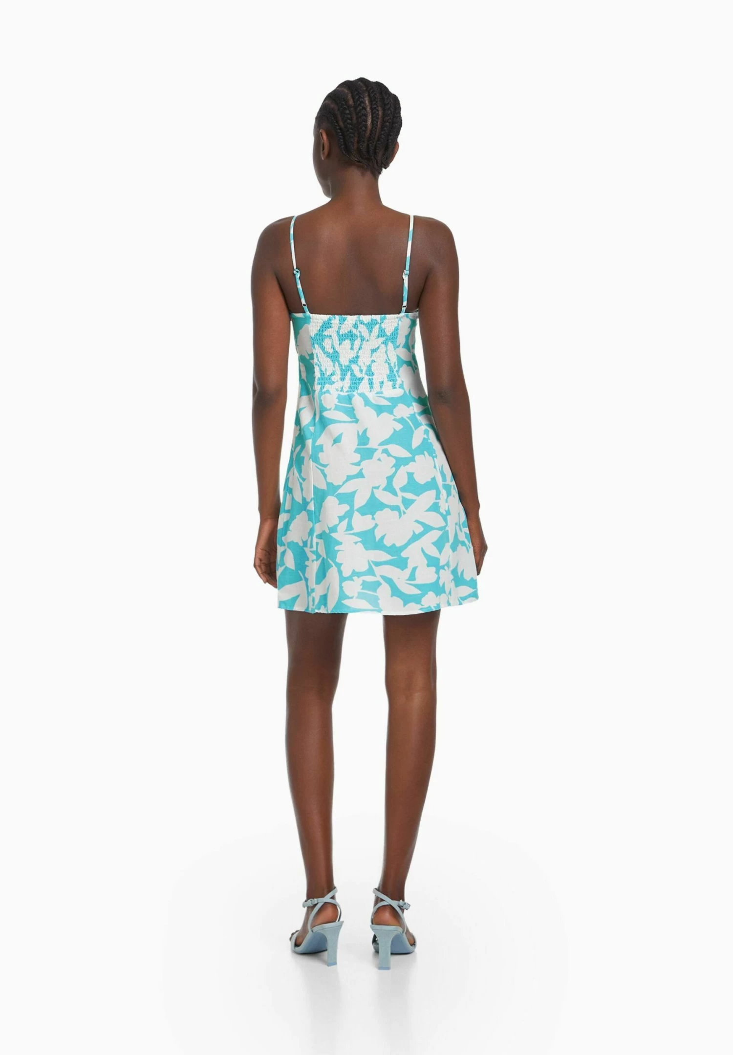 BERSHKA Strappy Blend With Knot - Mini - Jurk - Light Blue 3 BERSHKA Strappy Blend With Knot - Mini - Jurk - Light Blue - Afbeelding 3