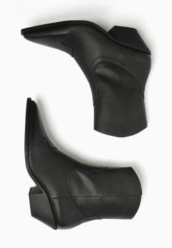 BERSHKA Cowboy-/Bikerlaarsjes - Black -Bershka 20c25a287ad443aa98288fa2b56da029