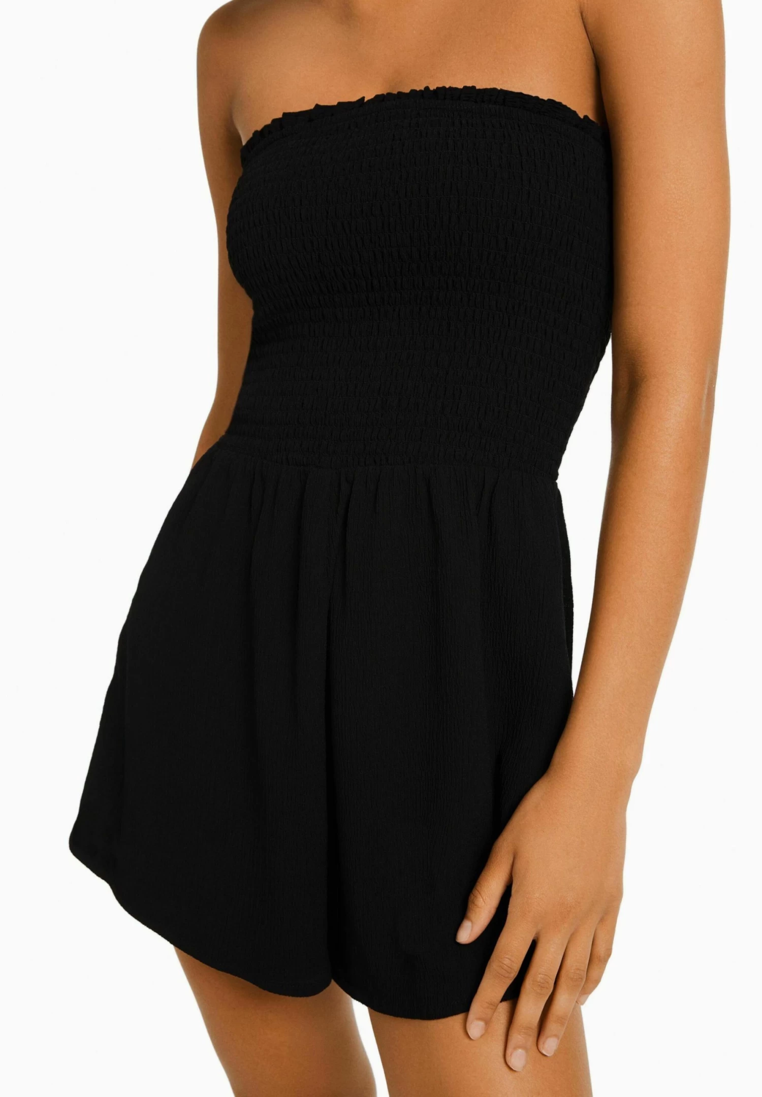 BERSHKA Textured With Shirring - Bandeau - Jumpsuit - Black 5 BERSHKA Textured With Shirring - Bandeau - Jumpsuit - Black - Afbeelding 5