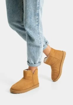 BERSHKA Snowboots- Camel