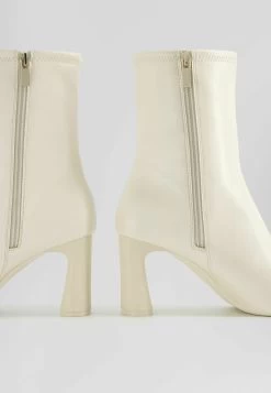 BERSHKA Fitted Mid - Korte Laarzen - Sand -Bershka 22ae84a4c51a446da78f4617edbd4da6