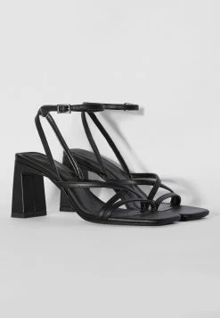 BERSHKA With Ankle Strap - Sandalen - Black 9 BERSHKA With Ankle Strap - Sandalen - Black -Bershka 27e16933762446ceb48e53ba868abfd5