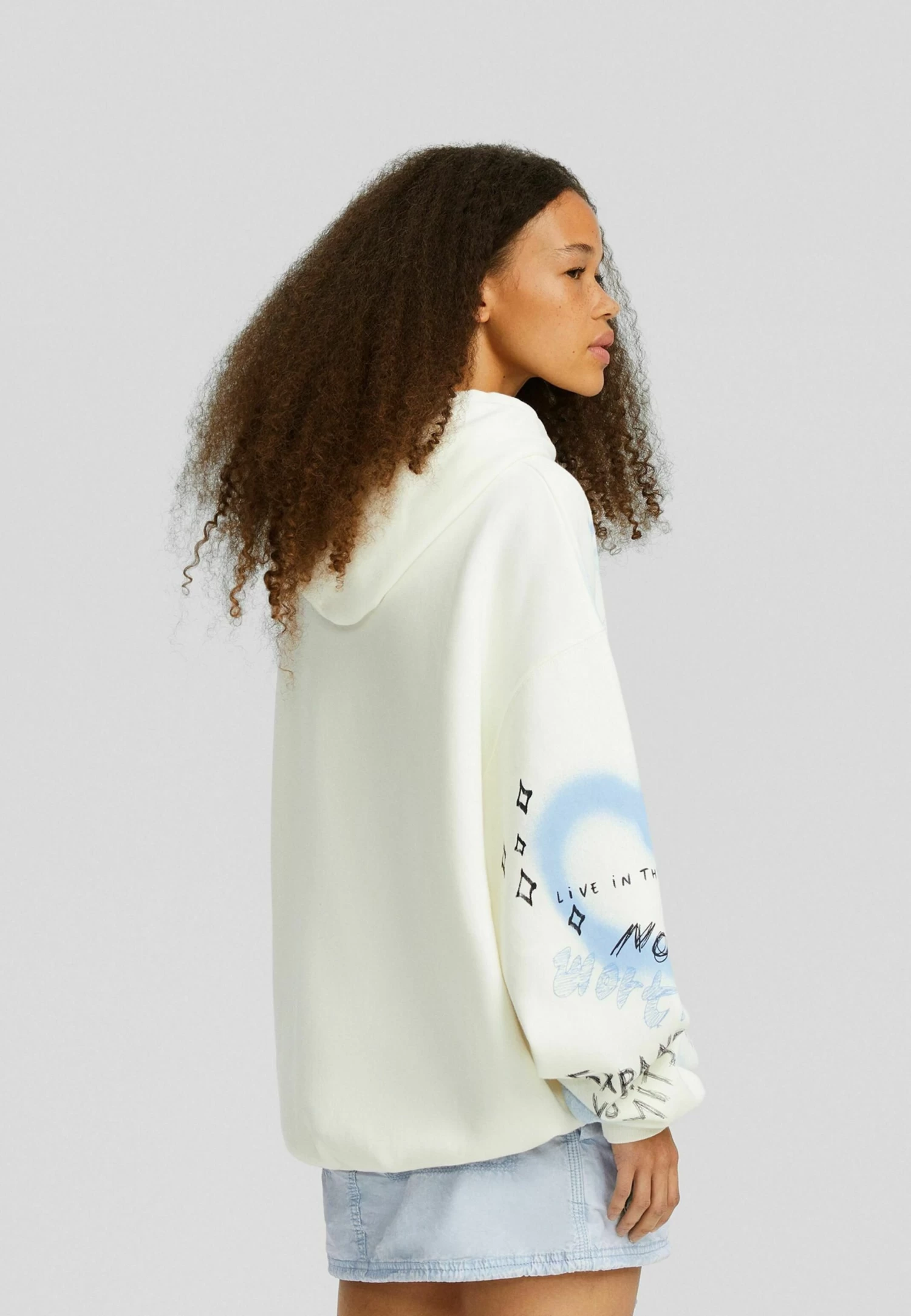 BERSHKA Printed- Hoodie - White 3 BERSHKA Printed- Hoodie - White - Afbeelding 3