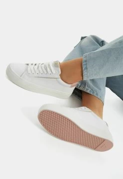 BERSHKA Contrast Studded - Sneakers Laag - White