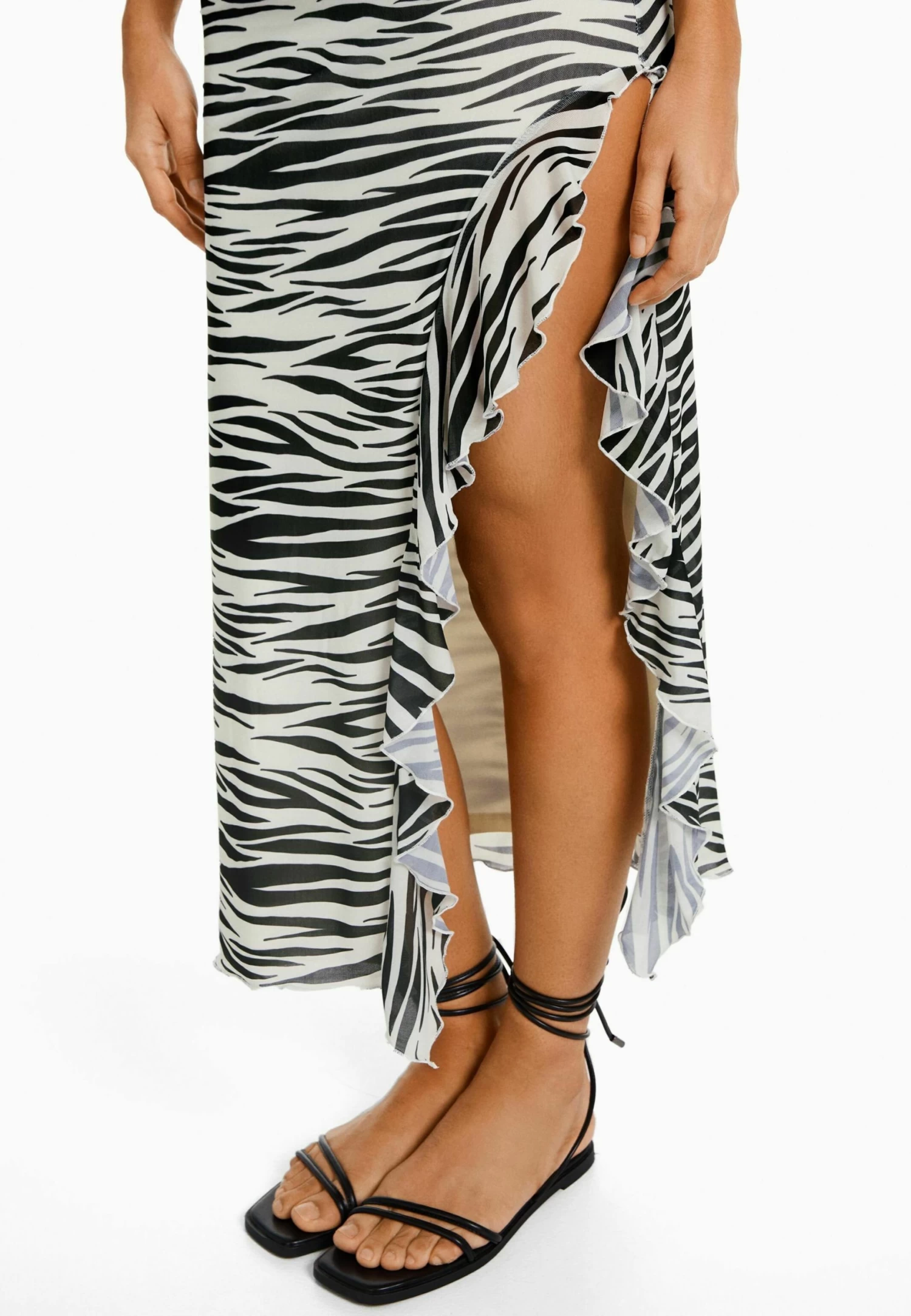 BERSHKA Ruffled Straps Midi- Jurk - Black 3 BERSHKA Ruffled Straps Midi- Jurk - Black - Afbeelding 3