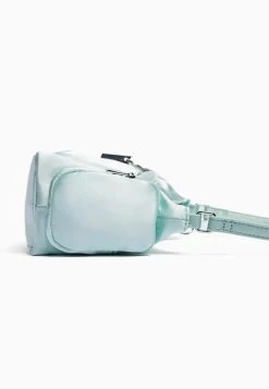 BERSHKA Strap And Multiple Pockets- Handtas - Light Blue -Bershka 2b076ef6765c4b62a109d9220f1b3965