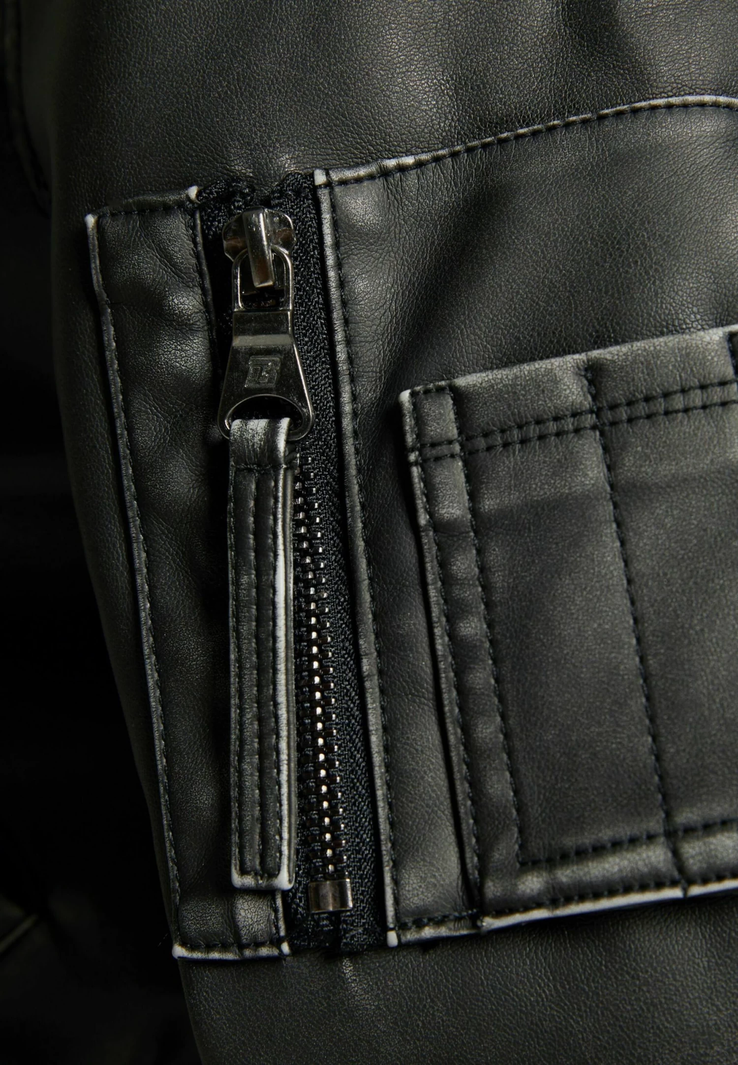 BERSHKA Distressed - Imitatieleren Jas - Black 6 BERSHKA Distressed - Imitatieleren Jas - Black - Afbeelding 6