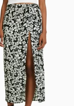 BERSHKA Floral Print - Wikkelrok - Black 9 BERSHKA Floral Print - Wikkelrok - Black -Bershka 2d0b985a32314da1b13e83878be23c37