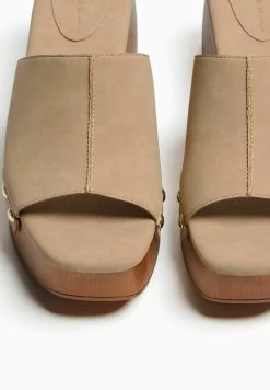 BERSHKA Studded - Clogs - Sand -Bershka 2d2da050d6cf4cda8d775cf283da4cb2