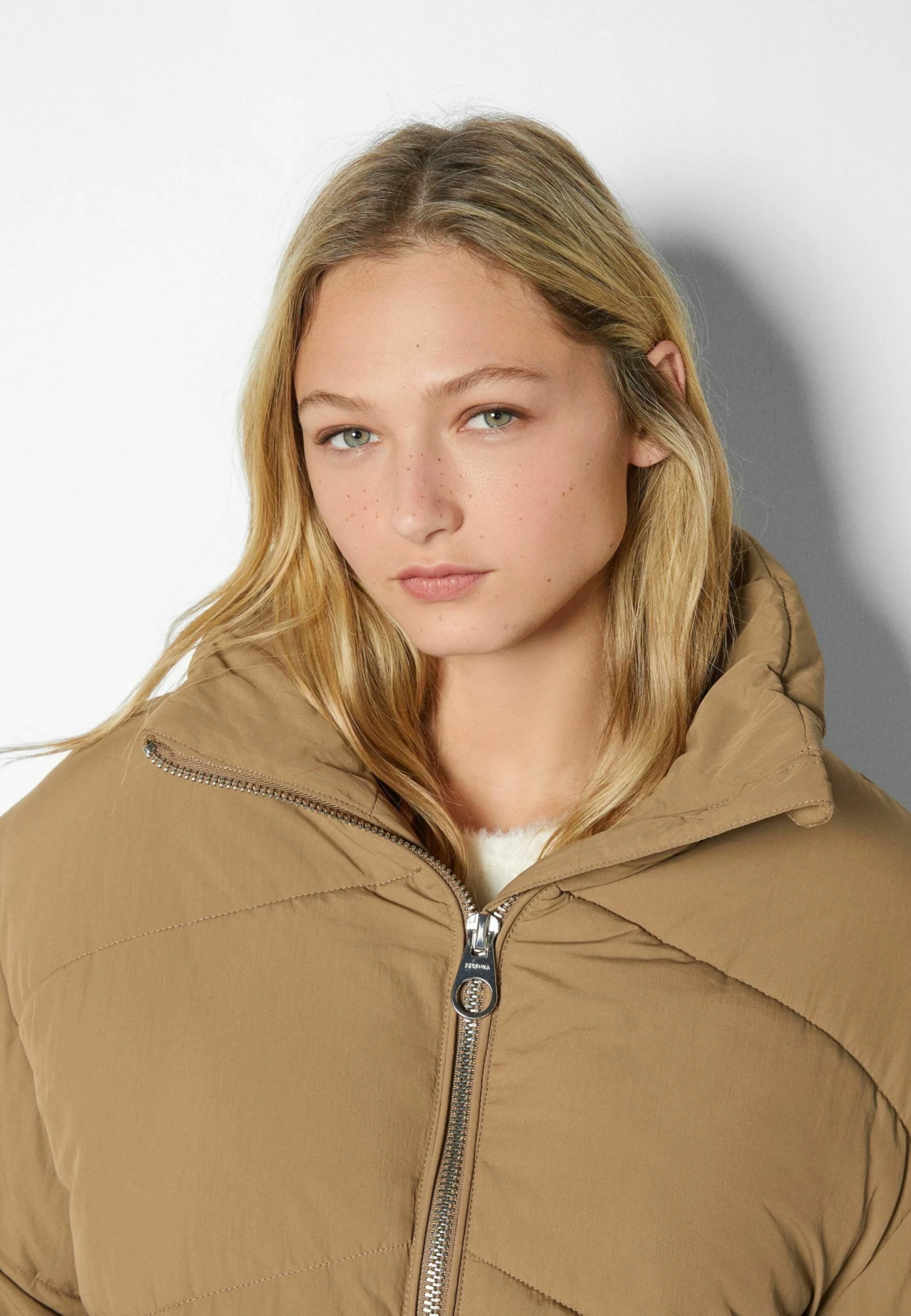 BERSHKA Oversize- Winterjas - Beige 4 BERSHKA Oversize- Winterjas - Beige - Afbeelding 4