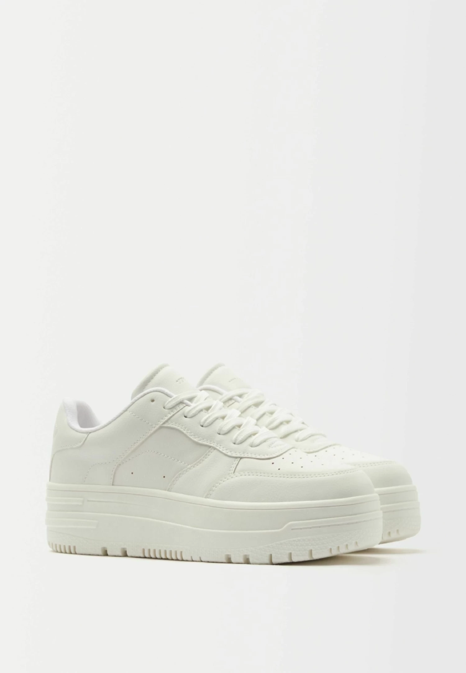BERSHKA Monochrome- Sneakers Laag - White 4 BERSHKA Monochrome- Sneakers Laag - White - Afbeelding 4