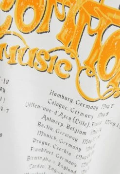 BERSHKA Printed Oversize Short Sleeve- T-Shirt Print - Beige 11 BERSHKA Printed Oversize Short Sleeve- T-Shirt Print - Beige -Bershka 31f7c94cf2294966b44e9592795a31e3