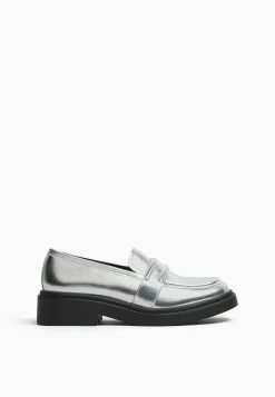 BERSHKA Penny Strap - Instappers - Silver Coloured -Bershka 32de3c1df4a54437b3a4bd8af84e0a68
