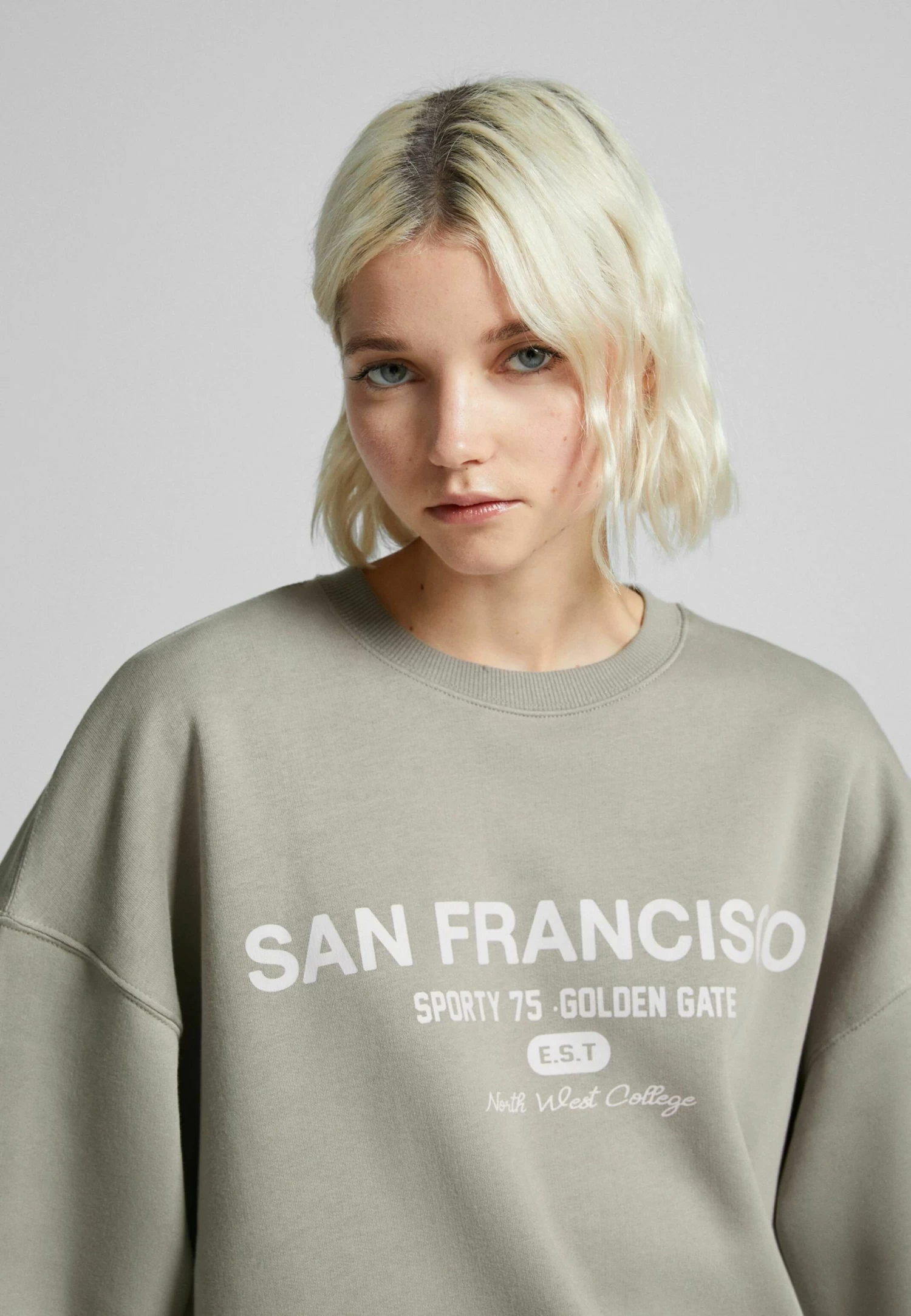 BERSHKA Printed - Sweater - Grey 4 BERSHKA Printed - Sweater - Grey - Afbeelding 4