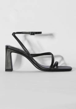 BERSHKA With Ankle Strap - Sandalen - Black 13 BERSHKA With Ankle Strap - Sandalen - Black -Bershka 35ac58ed7f014c4a8a02dffd4f2a5666