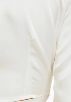 BERSHKA Long Sleeve Finish Crossover - Blouse - Beige 11 BERSHKA Long Sleeve Finish Crossover - Blouse - Beige -Bershka 37fdccb8a5bc4c33af49a5b29dbfacf6