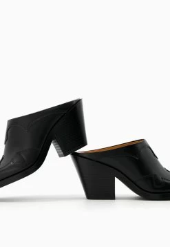 BERSHKA Heeled - Clogs - Black -Bershka 3963a62653dd4b298e3e852546fb6642