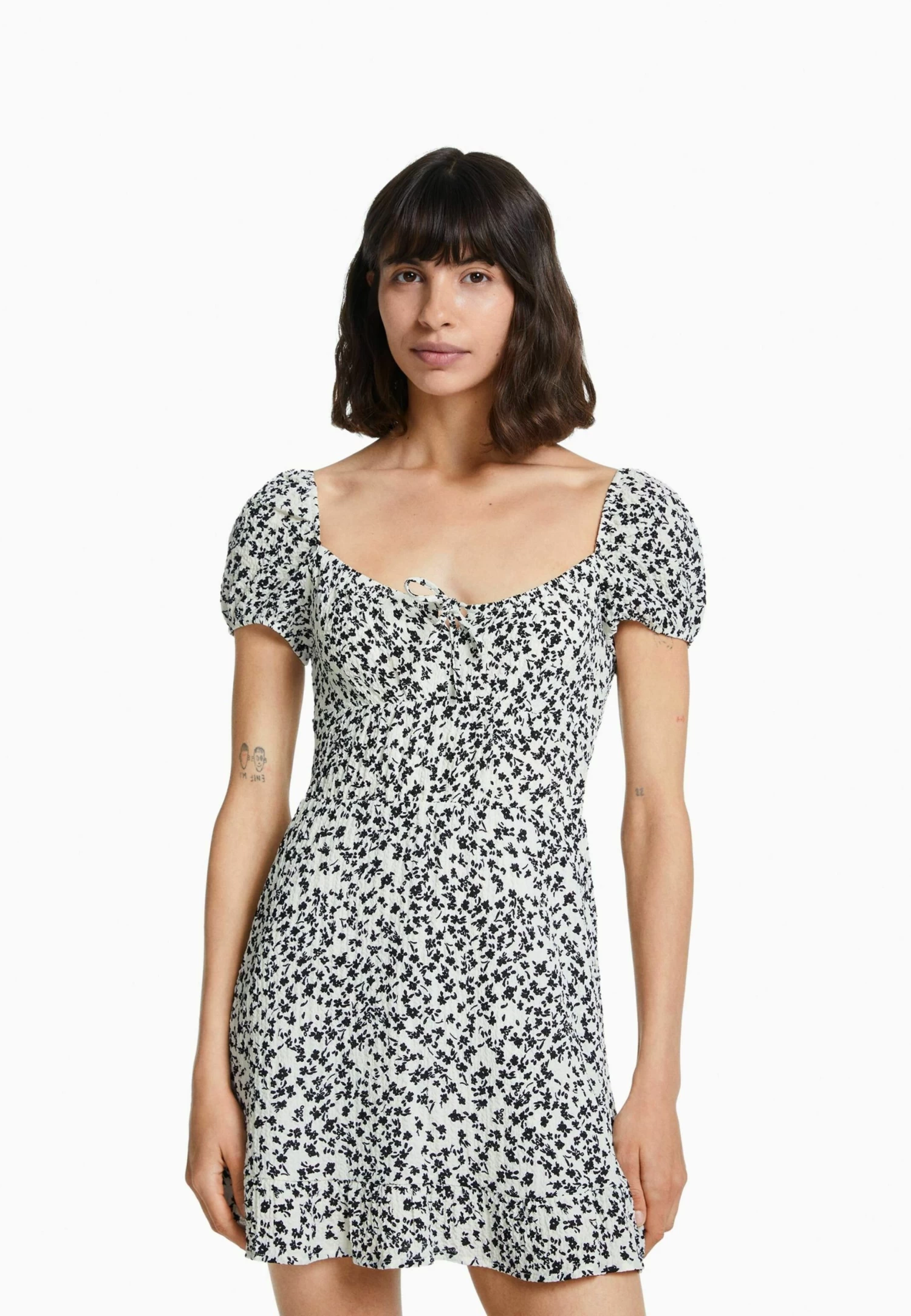 BERSHKA Short Sleeve Waffle- Mini - Gebreide Jurk - Black/White 1 BERSHKA Short Sleeve Waffle- Mini - Gebreide Jurk - Black/White