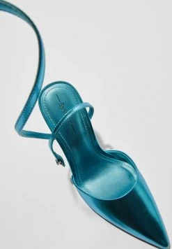 BERSHKA Klassieke Pumps - Metallic Blue -Bershka 3d0cf05ba38d4fa0b413ce11c0d91973