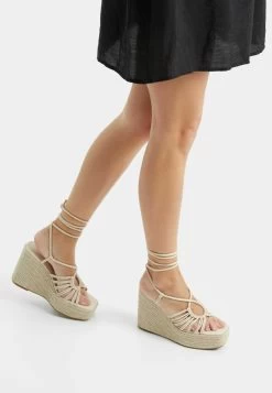 BERSHKA Sandalen Met Hoge Hak - Beige