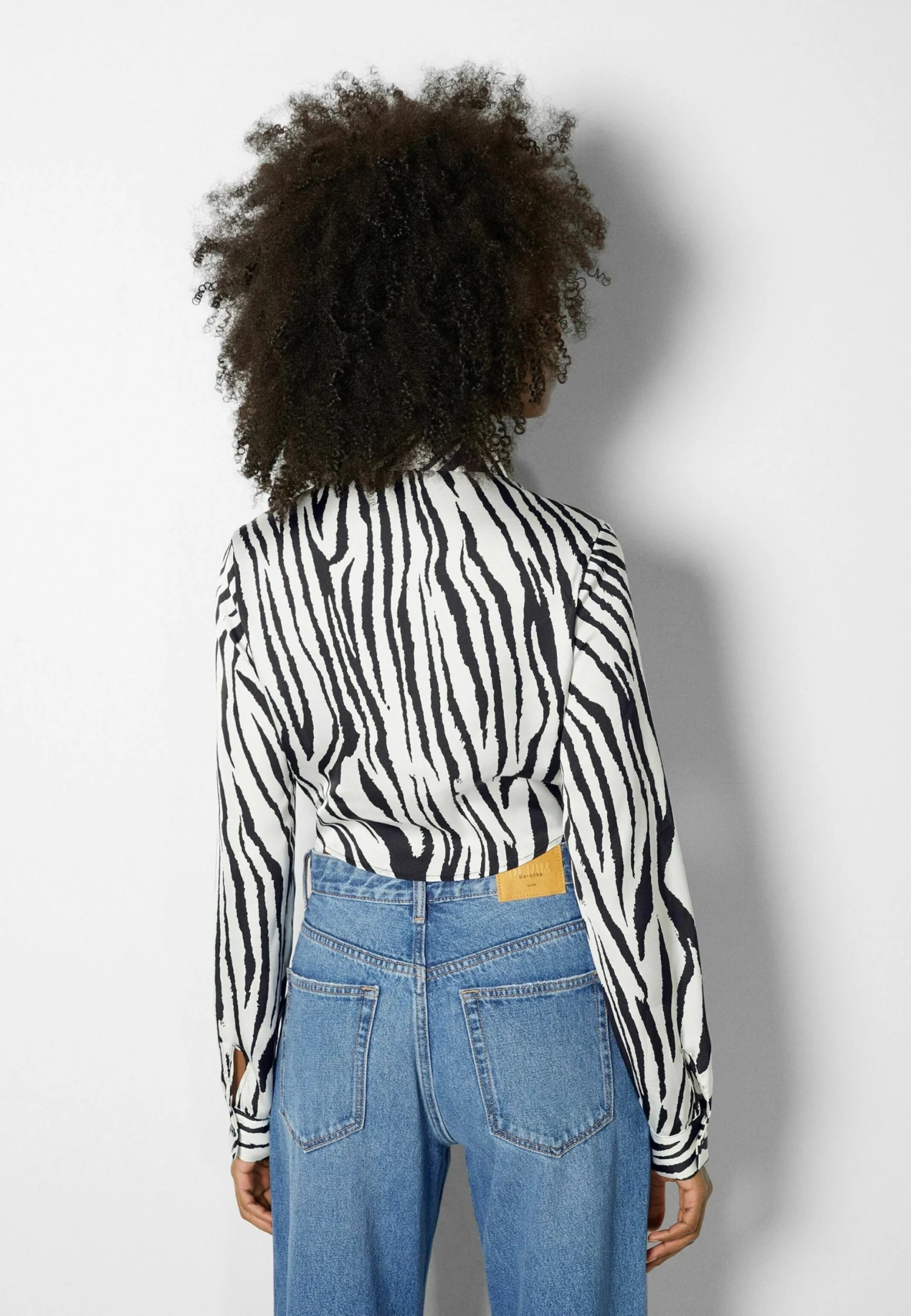 BERSHKA Long Sleeve - Overhemdblouse - Mottled Black 3 BERSHKA Long Sleeve - Overhemdblouse - Mottled Black - Afbeelding 3