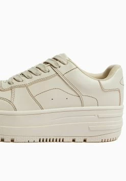 BERSHKA Monochrome - Sneakers Laag - Sand -Bershka 4a601477d7284d52af15c51ff3f9b800