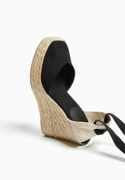 BERSHKA Hoge Hakken - Black -Bershka 4ac52e25dc74418cbd35094243b0a4aa