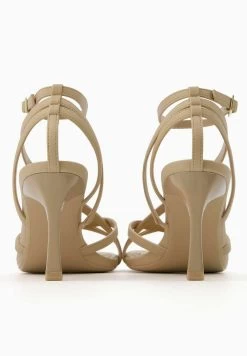 BERSHKA With Ankle Strap - Strappy - Sandalen - Sand 11 BERSHKA With Ankle Strap - Strappy - Sandalen - Sand -Bershka 4b1f1e75ad5942c5b9998804be5e2d67